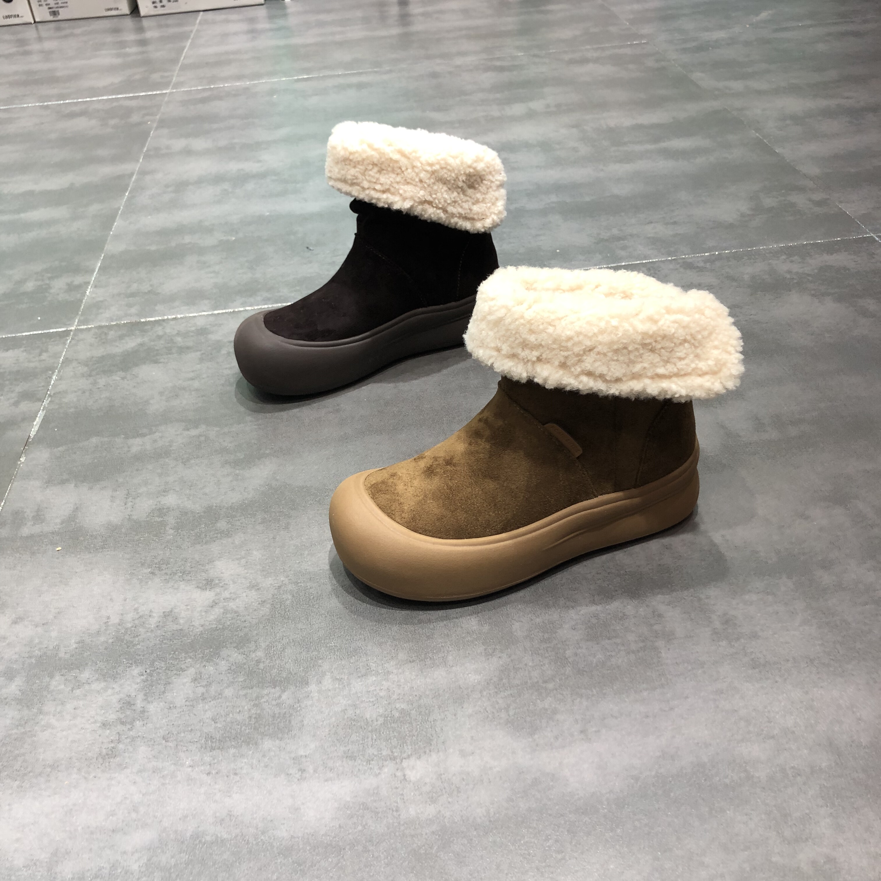 欧货显脚小雪地靴女冬季2025绒面两穿翻折女鞋加绒加厚防滑棉鞋女