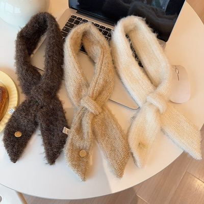 软糯针织小围巾女款2025新款冬季韩系氛围感护颈保暖交叉毛领围脖