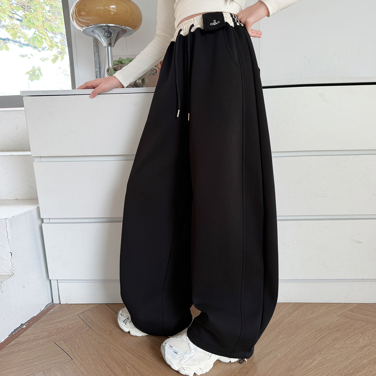 女童黑色弯刀裤春秋新款松紧腰阔腿长裤休闲运动裤卫裤2026年新款