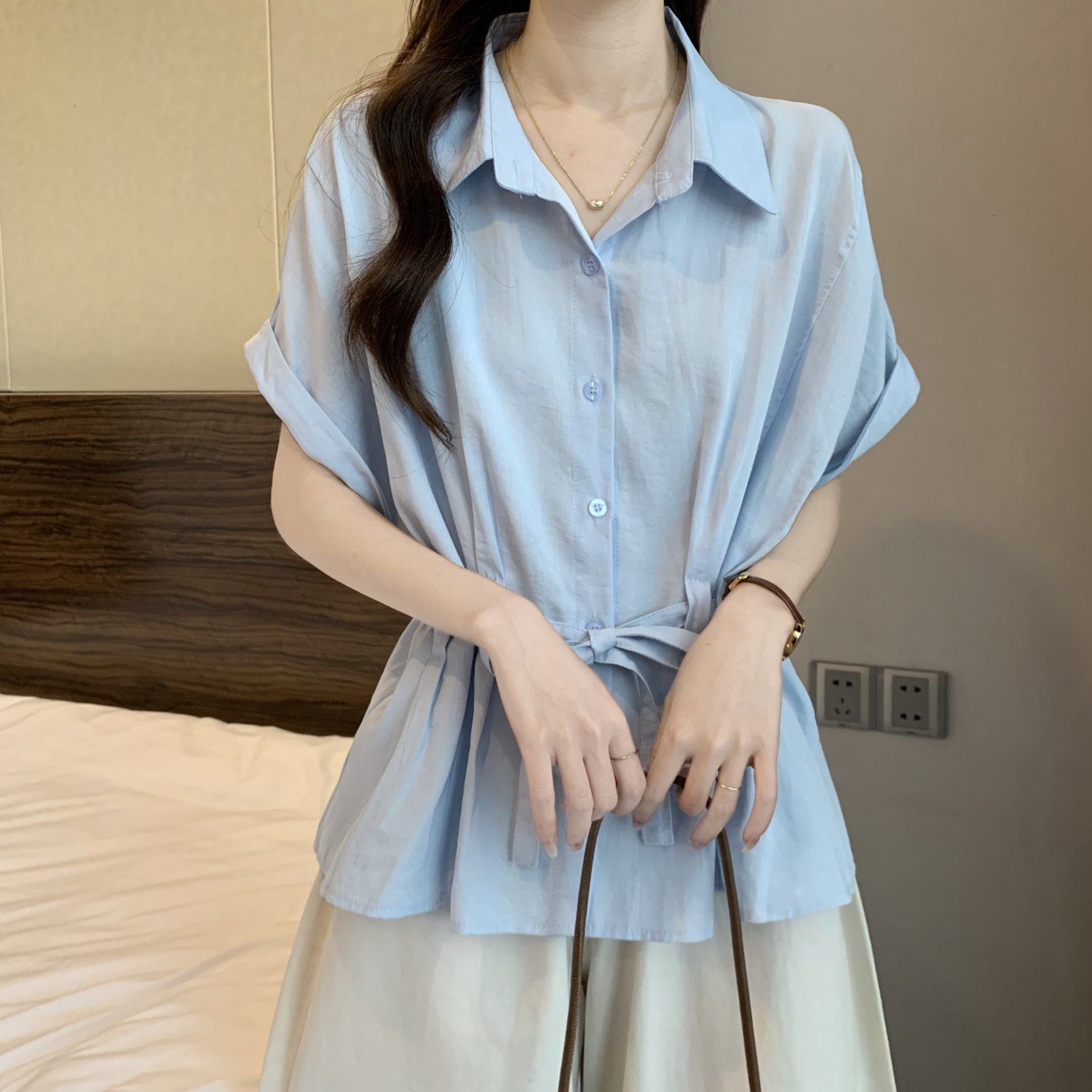 大码女装胖mm夏新款2026时尚百搭收腰短袖衬衫显瘦遮肉修身上衣女