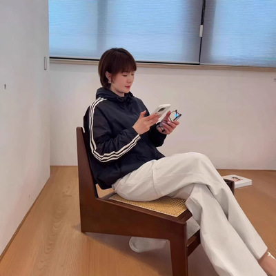 连帽休闲运动风防晒衣短外套女装2026春夏爆款设计感时尚显瘦上衣