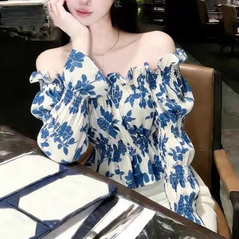 法式名媛风黑色一字肩上衣女2026春季轻奢高级感时髦洋气百搭衬衣