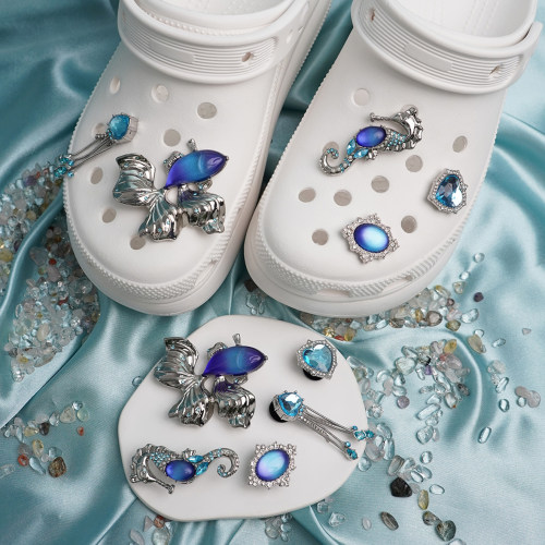 蓝色高级感crocs洞洞鞋金属鞋花
