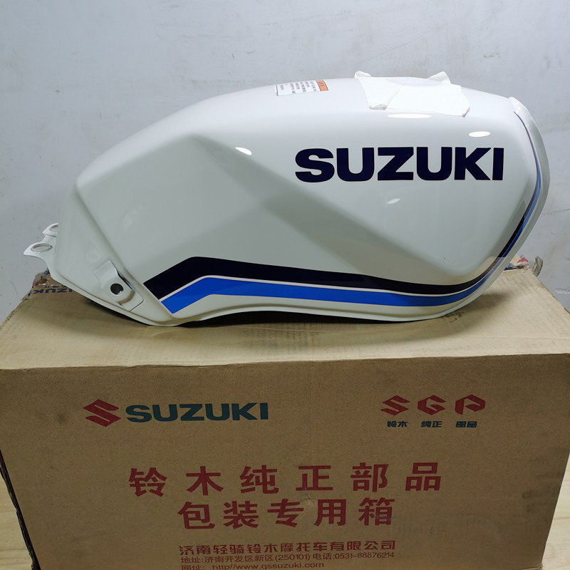 适用轻骑铃木摩托车配件QS125/GS125刀仔铃木王白色油壶汽油油箱