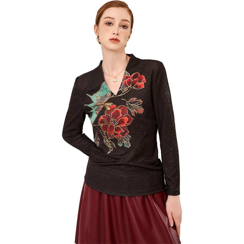 欧依云中年洋气妈妈修身短上衣显瘦秋装2025新款时尚大码打底衫女