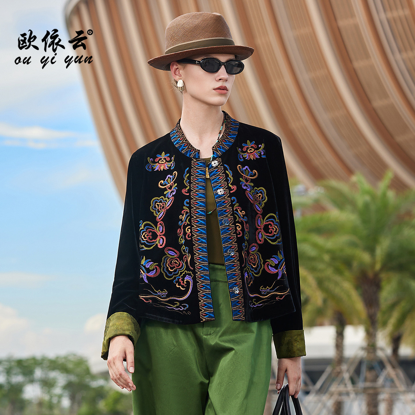 高级感气质短外套洋气刺绣上衣女图片