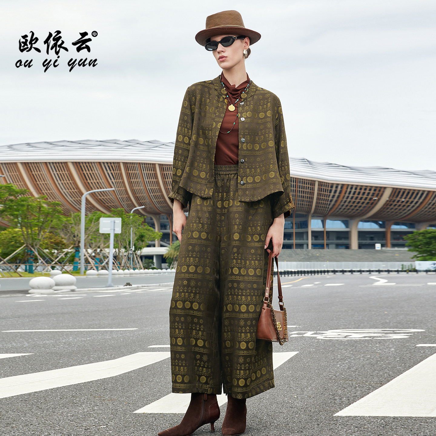 洋气妈妈秋季两件套时尚大码套装图片
