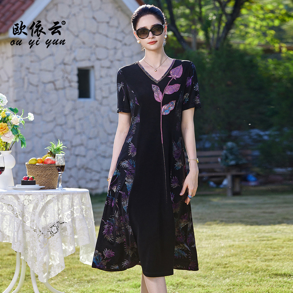 中老年妈妈夏装收腰显瘦连衣裙图片