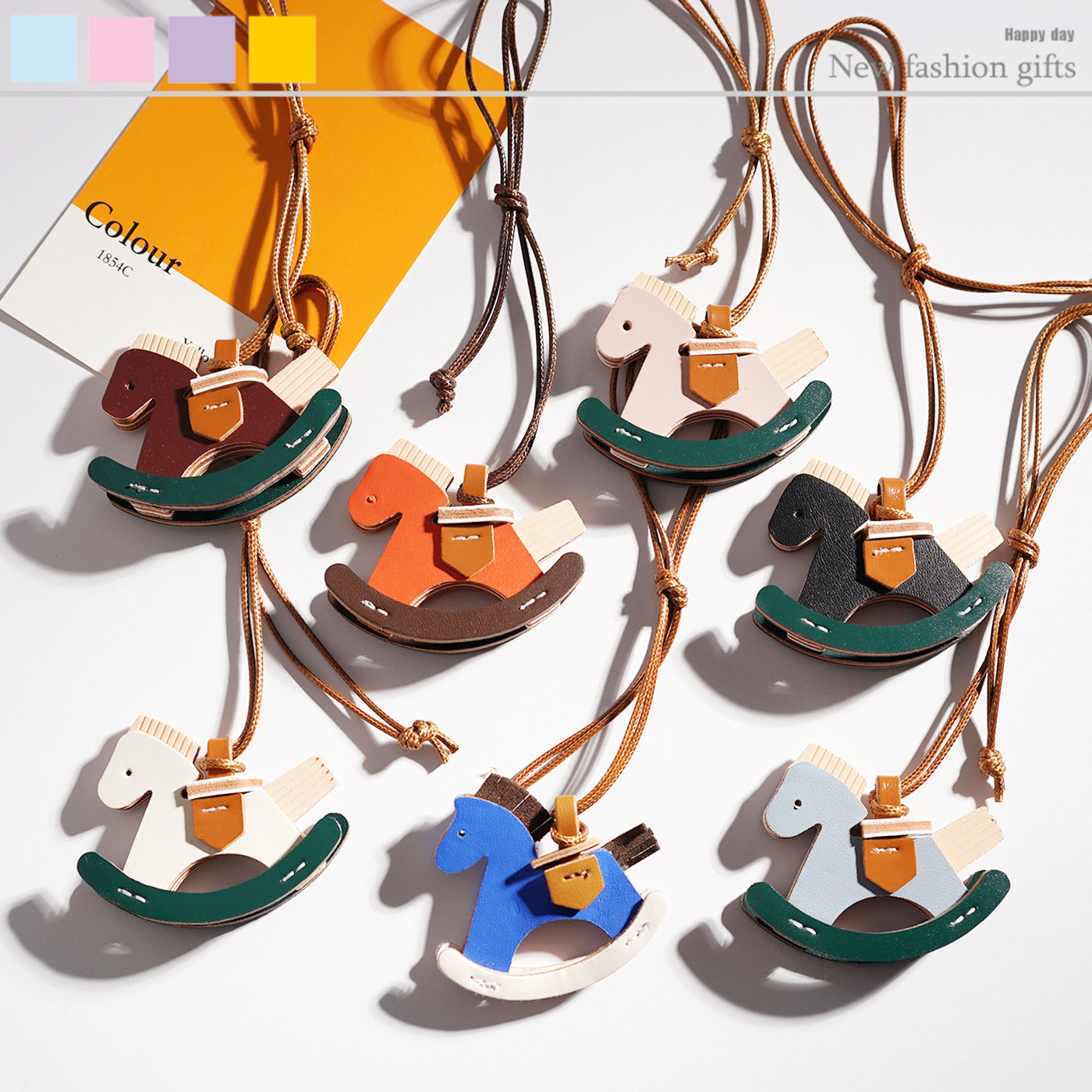 2026马年木马皮质钥匙扣创意手工装饰挂件包包百搭个性挂饰