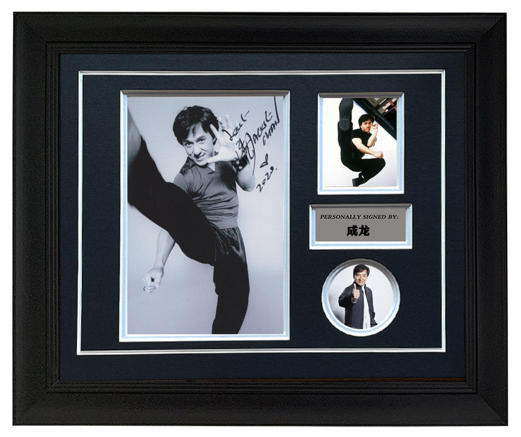 现货收藏 成龙亲笔签名照片6寸含证书裱框
