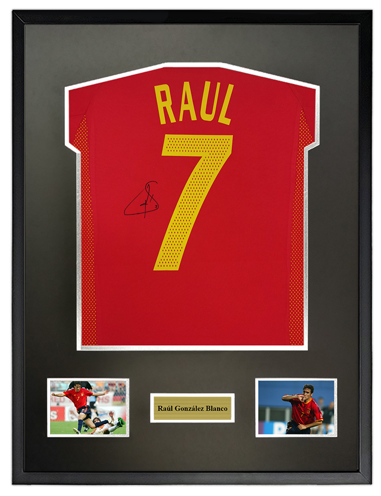 劳尔 亲笔签名足球服球衣 2002世界杯西班牙国家队 含sa证书裱框