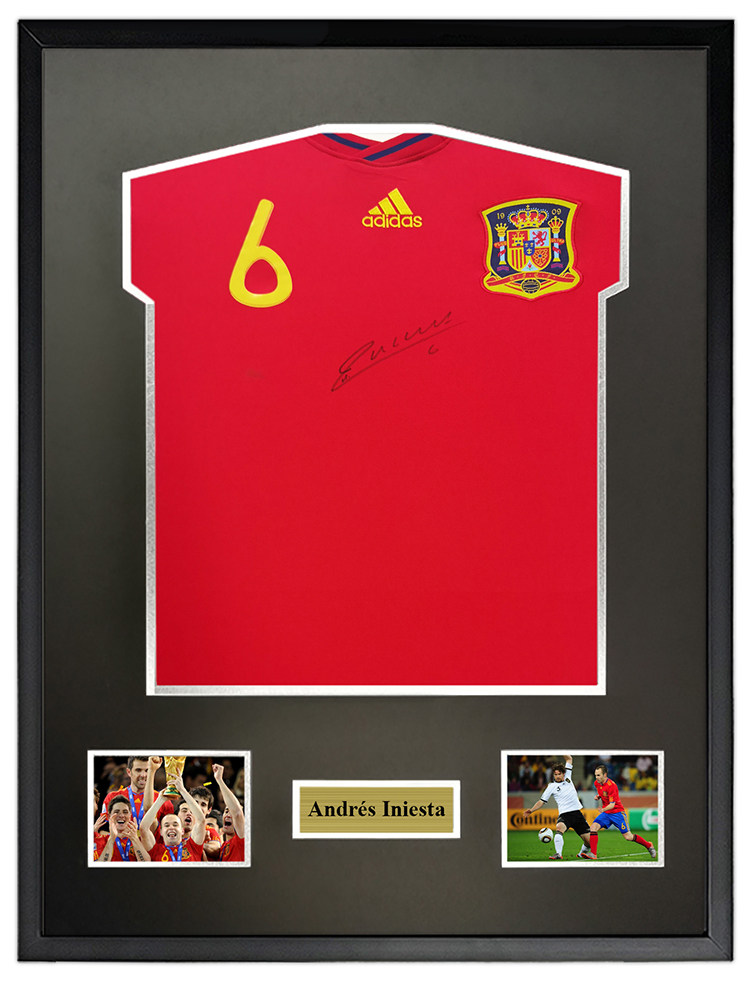 伊涅斯塔 2010世界杯西班牙队 亲笔签名足球服 球衣 含sa证书 裱框