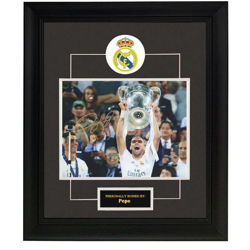 佩佩 皇家马德里 亲笔签名照片 sa证书 裱框