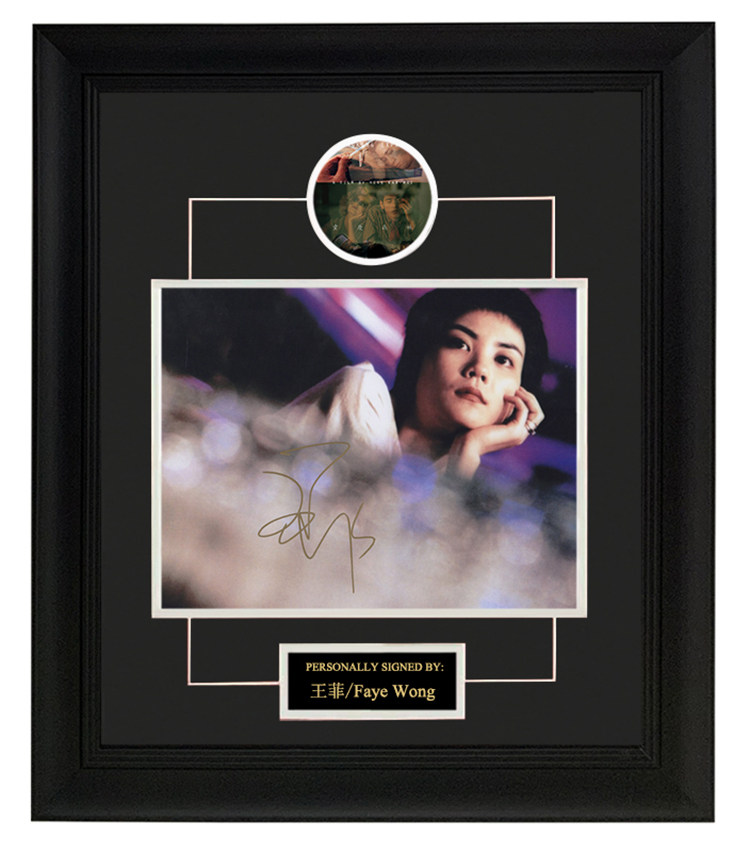 收藏 王菲  亲笔签名 照片裱框 含不易流行证书 重庆森林