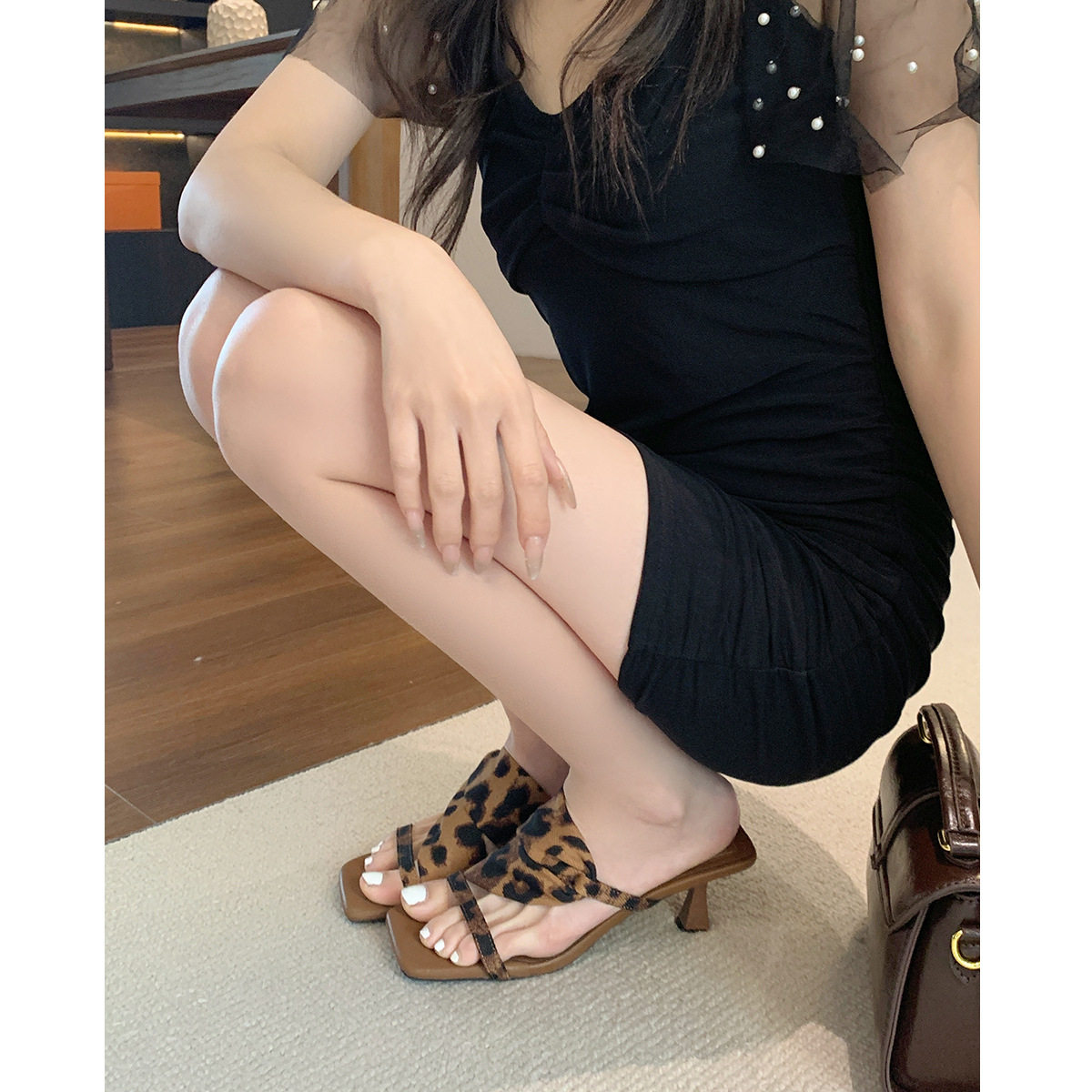 威威女郎配裙子高跟凉拖鞋女夏外