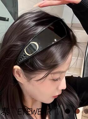 新款d家发箍墨镜女连体高级感时髦风镜凹造型防紫外线百搭太阳镜