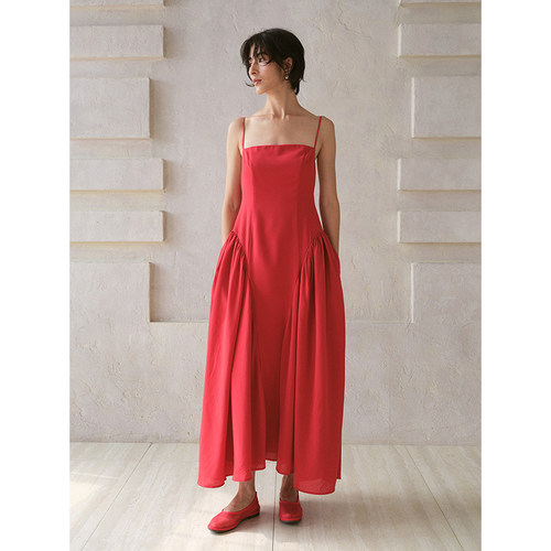 主推款 ii sense 26SS春夏新品 纯色简约吊带连衣裙垂感露背长裙
