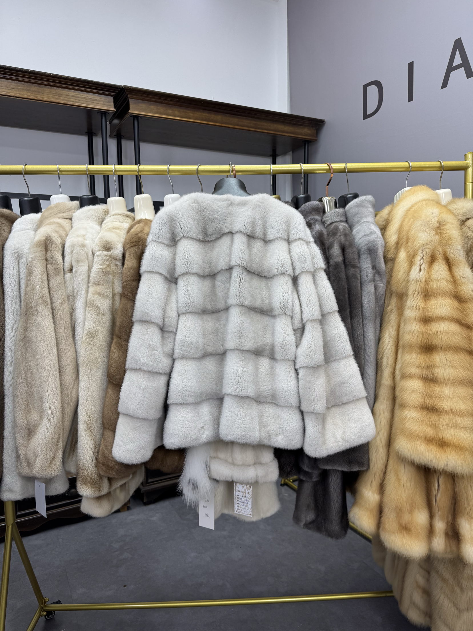 进口紫罗兰原色原皮横排时尚圆领貂皮大衣短款外套