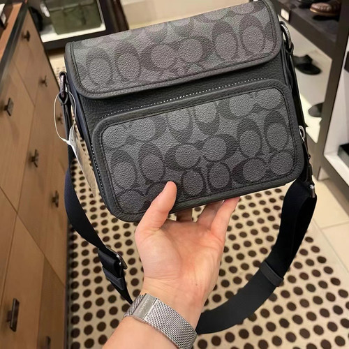 国内现货coach新款男包sullivan经典logo拼黑色牛皮斜挎包 直邮