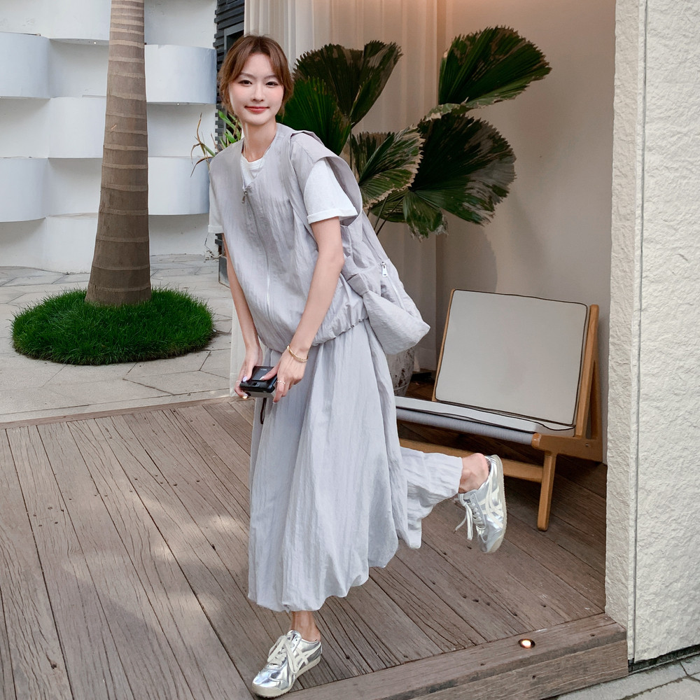 灰色温柔系工装韩版马甲套装女夏季新款显瘦蓬蓬花苞半身裙两件套,女装套装/套裙,浙宝152