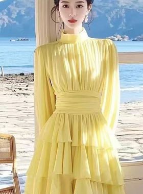 法式富家千金名媛温柔收腰减龄高级感绝美黄色收腰荷叶边连衣裙春