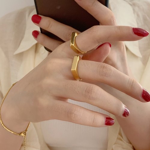 经典法式温柔设计感字母D戒指