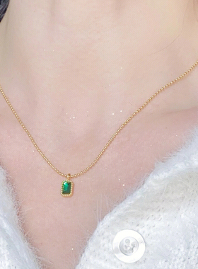 法式绿宝石项链夏日佳人搭配