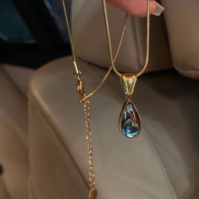 清澈蓝水滴项链质感高级