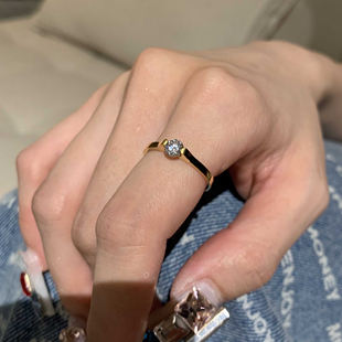 一颗闪钻戒指女小众设计高级感轻奢时尚 气质百搭钻戒叠戴吸睛 个性