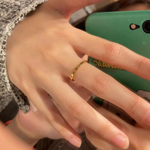 超极简主义手工定制气质素金戒指