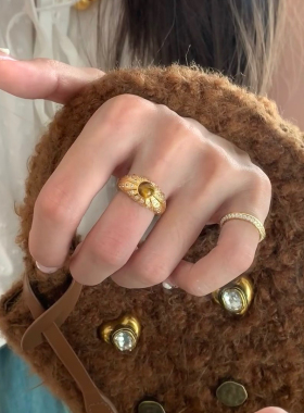 秋意浓~温暖虎眼石高级复古拉丝镶钻金色开口戒指指环男女情侣ins