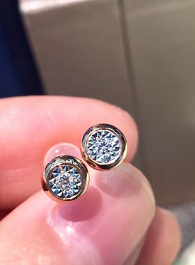 非常透亮的钻,超高仿真气质拉满小巧精致纯银针养耳洞睡觉免摘