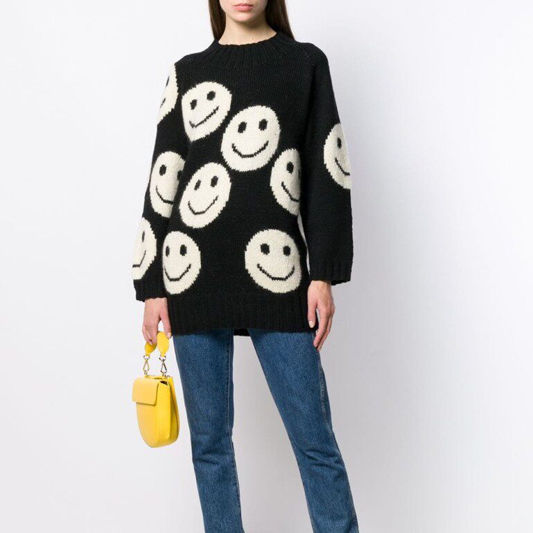 高端定制网红明星Aki同款秋冬私服卡通笑脸衣女宽松套头毛针织杉