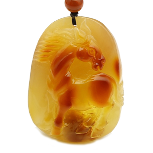 恒福隆天然蜜蜡十二生肖吊坠男女正品原矿鸡油黄琥珀雕刻牌子项链