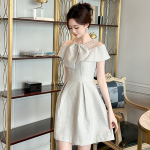高级感棉麻灰色连衣裙女新款夏季小个子法式显瘦气质修身包臀短裙