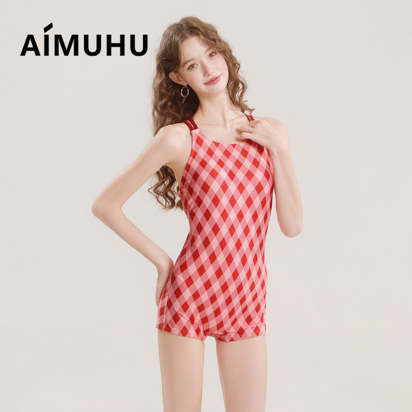 AIMUHU粉格佳人平角连体泳衣女小胸性感显瘦保守修身运动泳装专业
