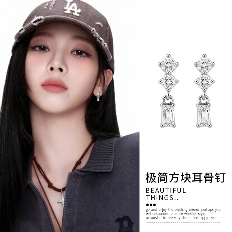 极简立体方块耳环女漂亮耳饰图片