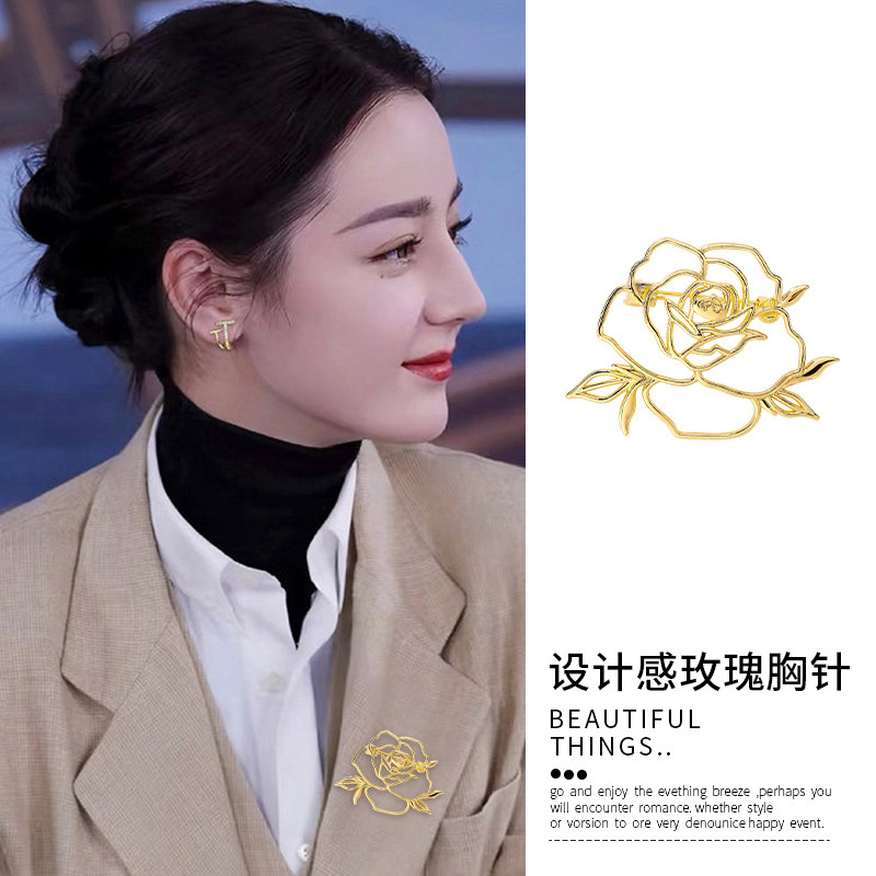 金色镂空玫瑰胸针女士2026新款高级感胸花高端精致时尚设计感配饰