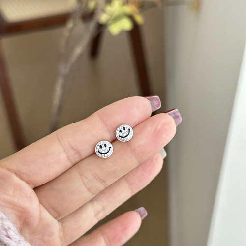 MISSJOJOS925银纯银笑脸耳钉