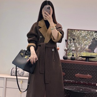 2024秋冬新款【双色同款】8%牦牛绒92%的羊毛通勤风双面原绒大衣