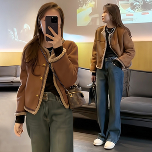 羊羔毛外套女春秋季小个子加厚加绒小香风气质设计感皮毛一体上衣