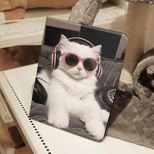 戴耳机的猫咪ins风ipad保护套2024带笔槽款10.2平板壳mini6全包防摔12.9寸air6适用于苹果ipadpro11寸