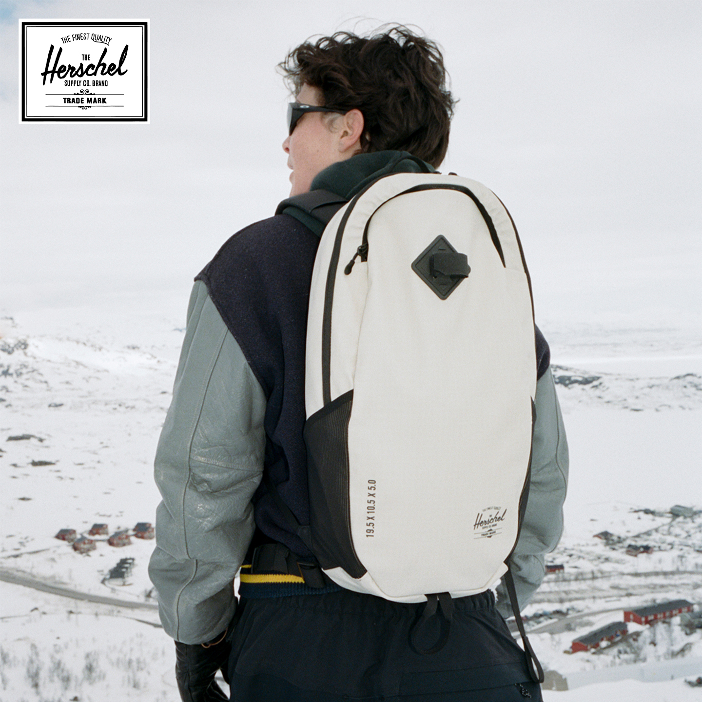 Herschel赫行Outdoor全季系列户外徒步旅行双肩包日常运动背包17L