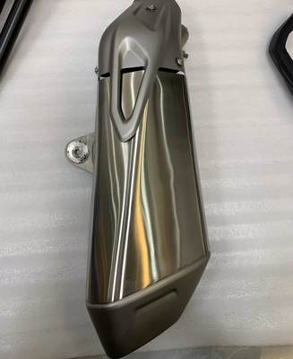 宝马s1000xr。排气尾段成色漂亮。原装拆车 现货