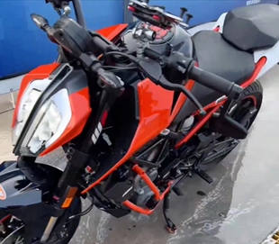 KTM duke250大灯总成,改装390大灯。 感兴趣的话点“我想要”和