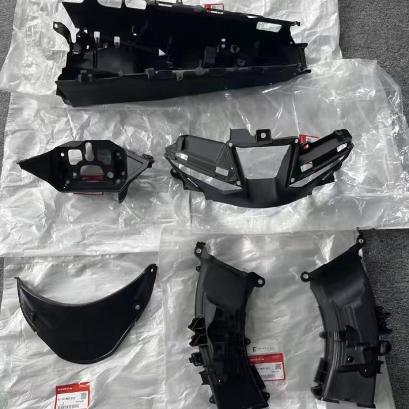 适用于本田CBR1000RRR 火刃 进气管 进风管 大灯架 大灯护罩