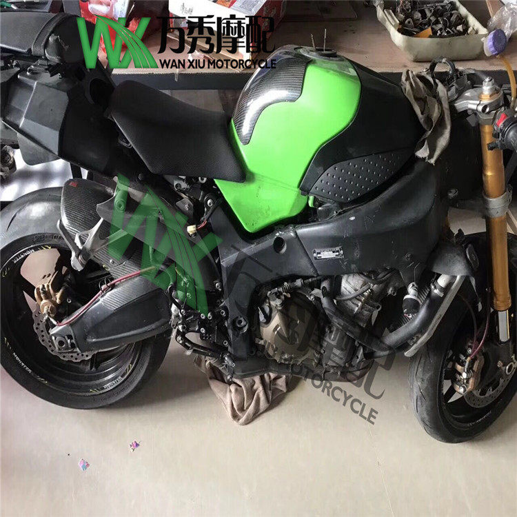 川崎 ZX-10R 04-05-06-07年气门 凸轮缸头盖档齿大小牙盘链条马达在类目 摩托车/装备/配件, 摩托车配件, 气缸盖中 - 来自Buy2taobao.com提供专业的淘宝代购服务