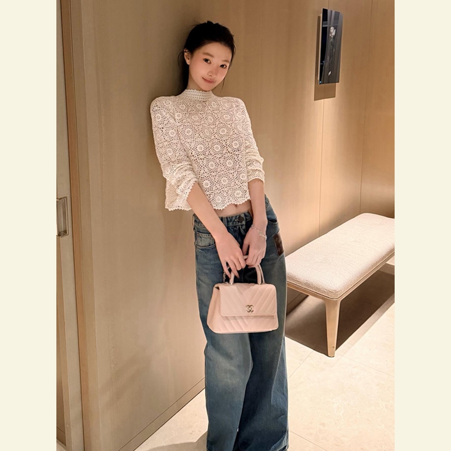 法式别致绝美小上衣高级感超好看轻奢减龄洋气白色蕾丝衬衫女冬季