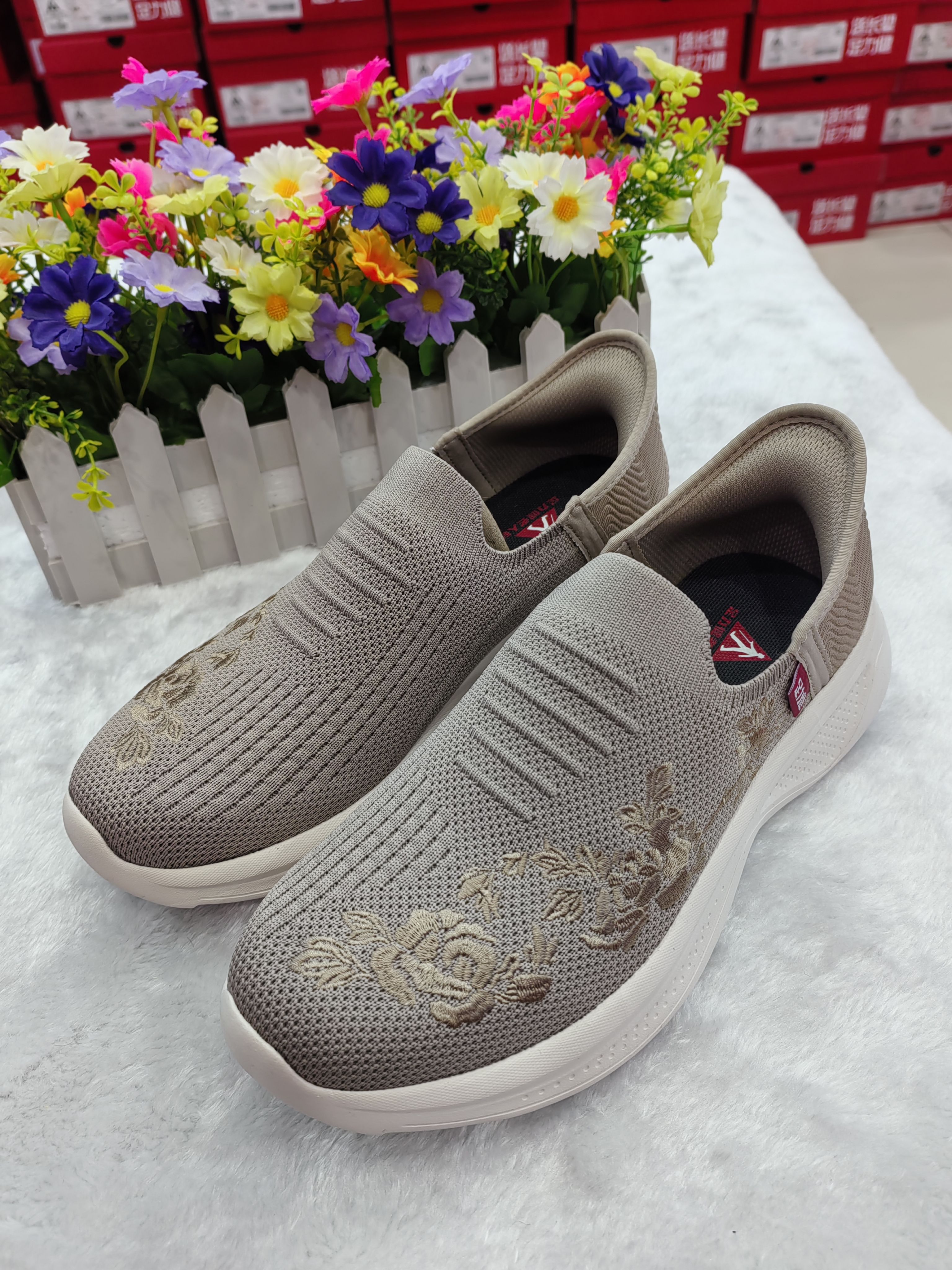 足力健玫瑰妈妈鞋2511600时尚休闲鞋
