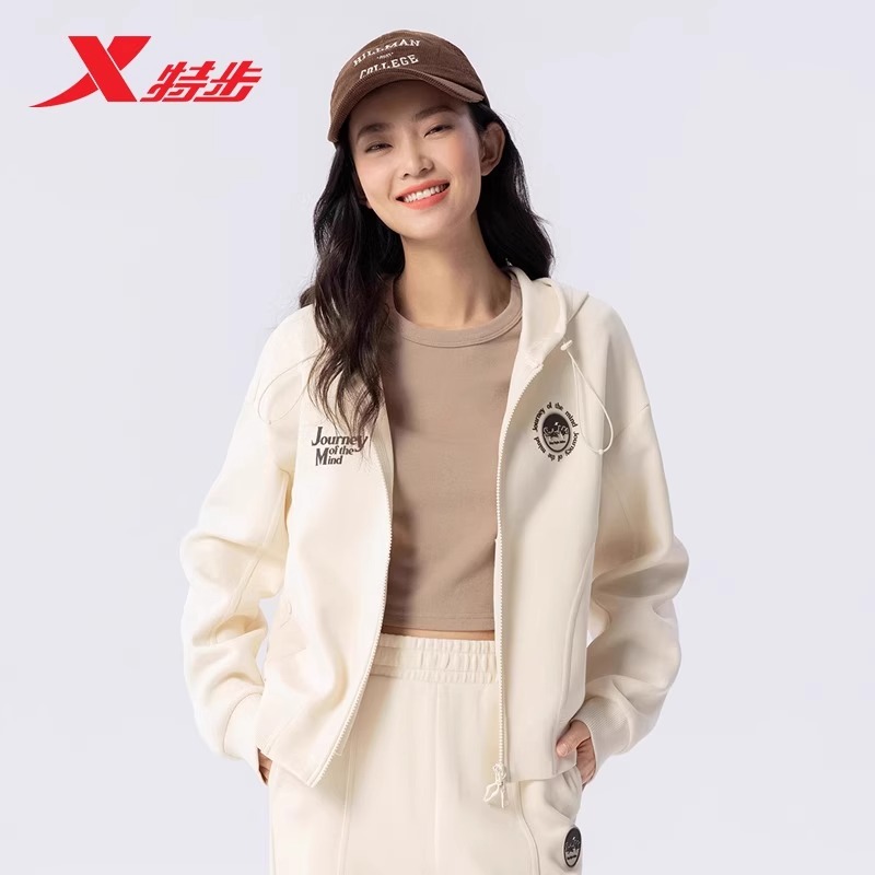 特步外套女2025春季新款时尚休闲透气宽松夹克户外运动套装裤子